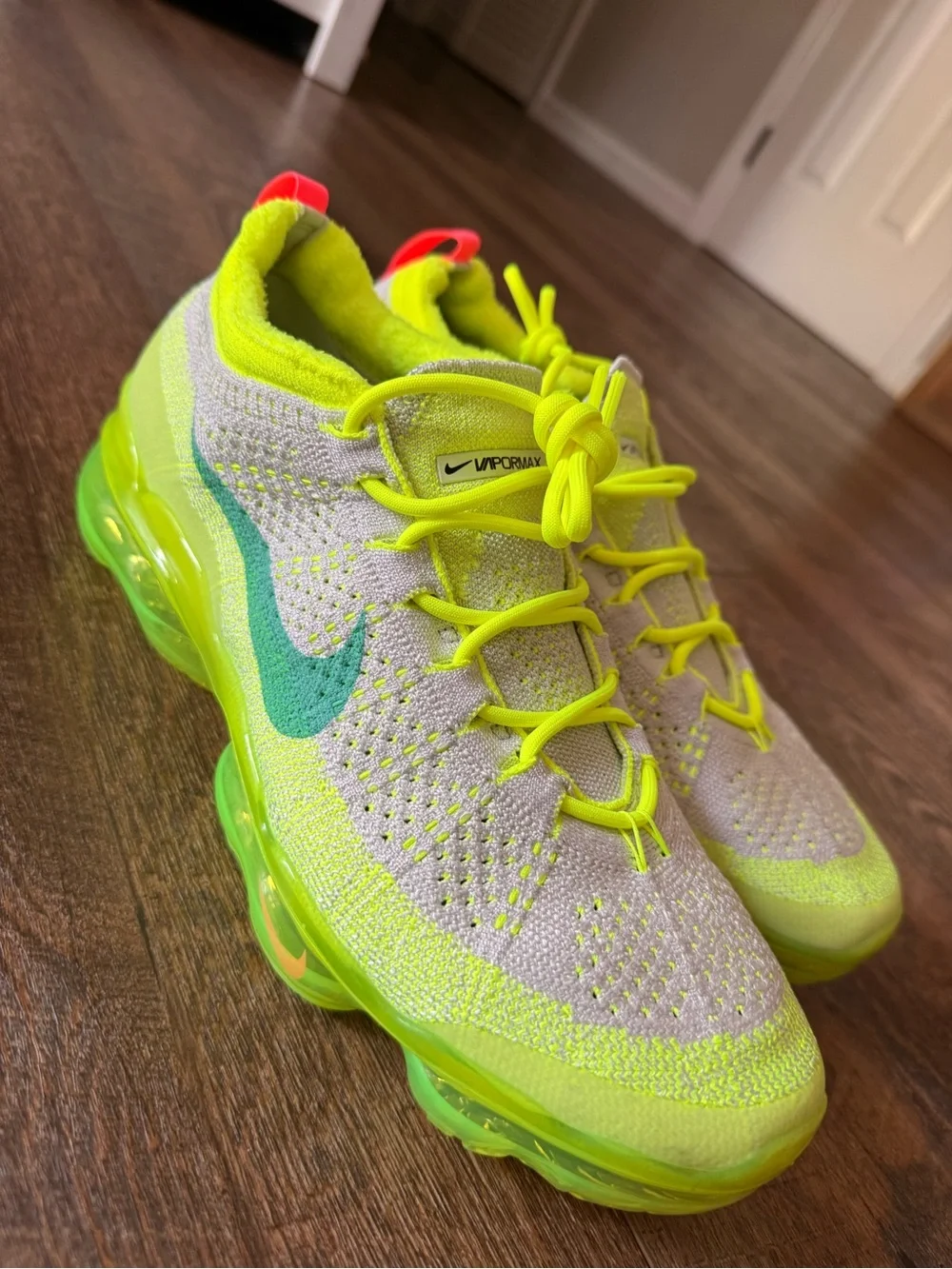 Nike Air VaporMax Flyknit Sneaker - Neon Yellow/Green